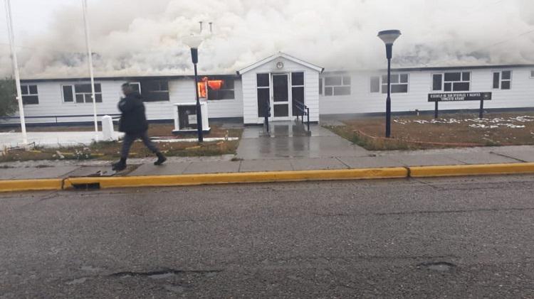 Incendio escuela policia rio grande1