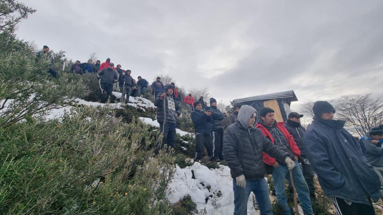 photo_5145848262513765581_y