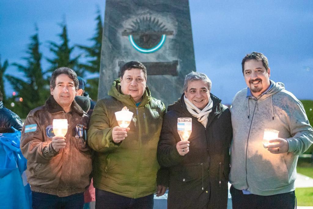 photo_5062155967143193484_y