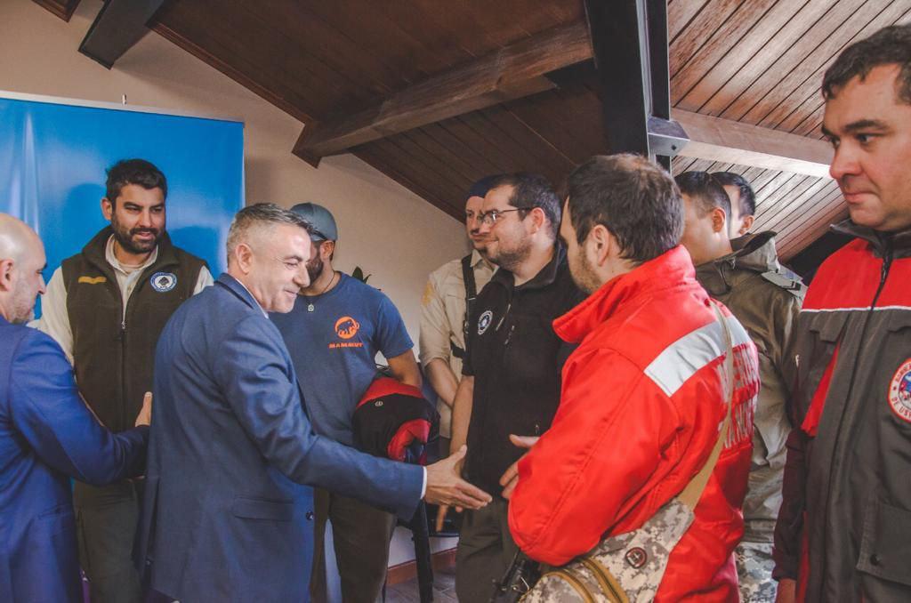 photo_5021889583591304039_y