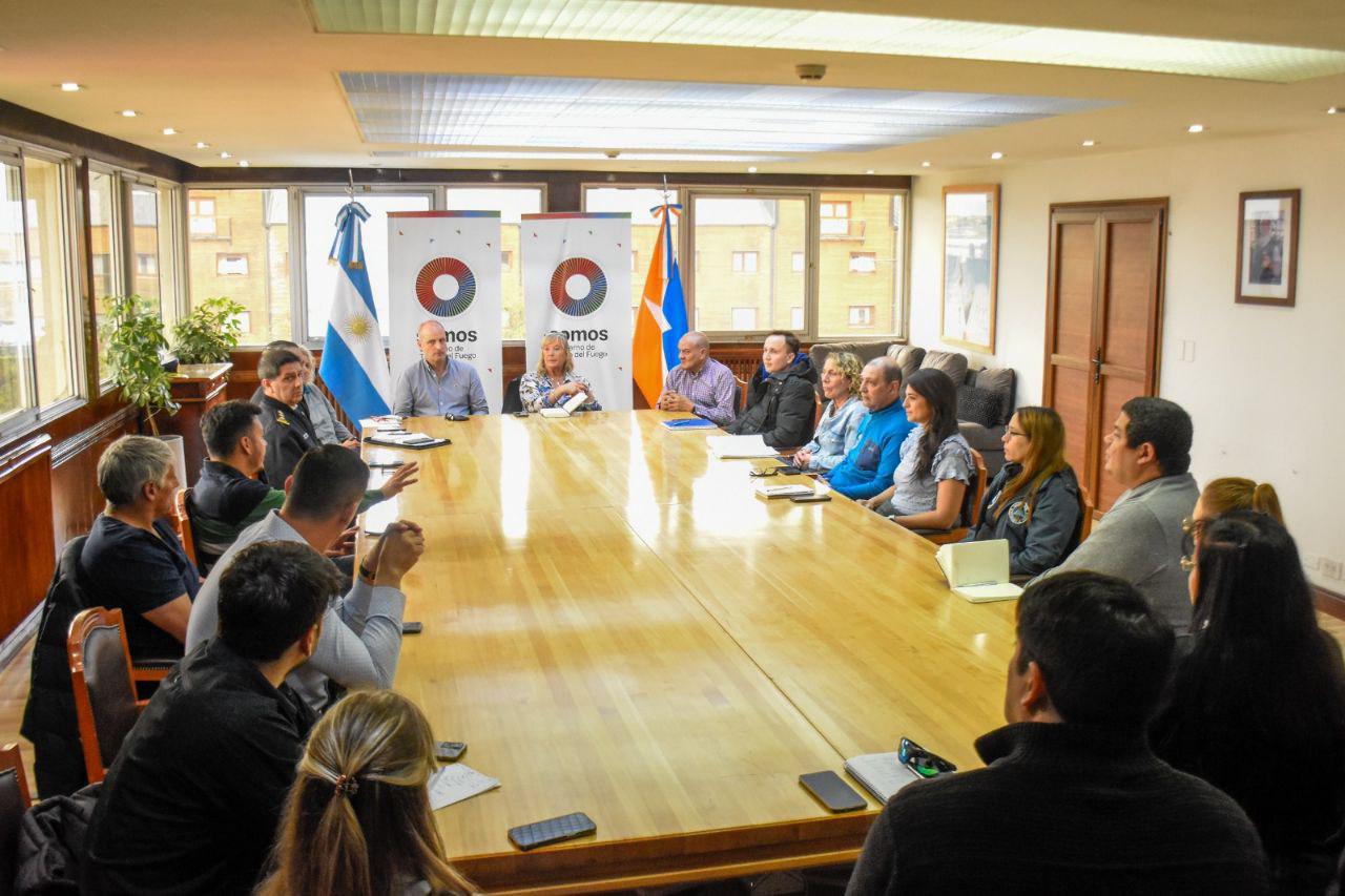 photo_5089592750805986671_y