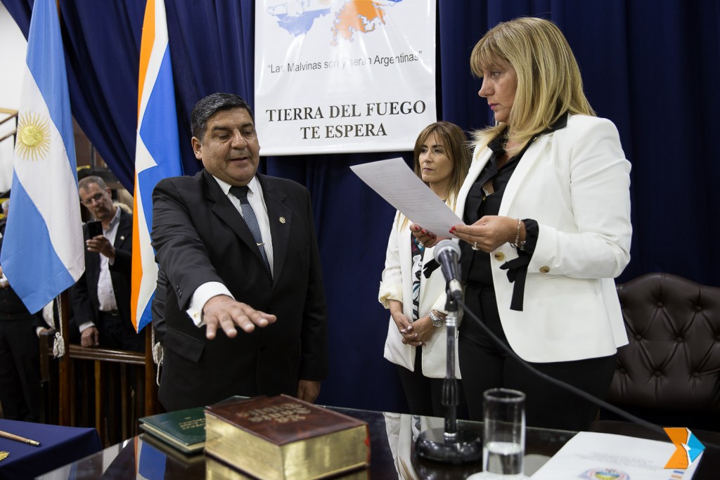 arcando gobernador