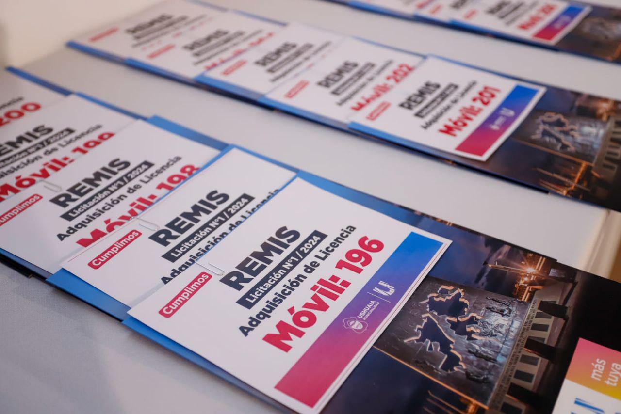 photo_4911673086324092127_y