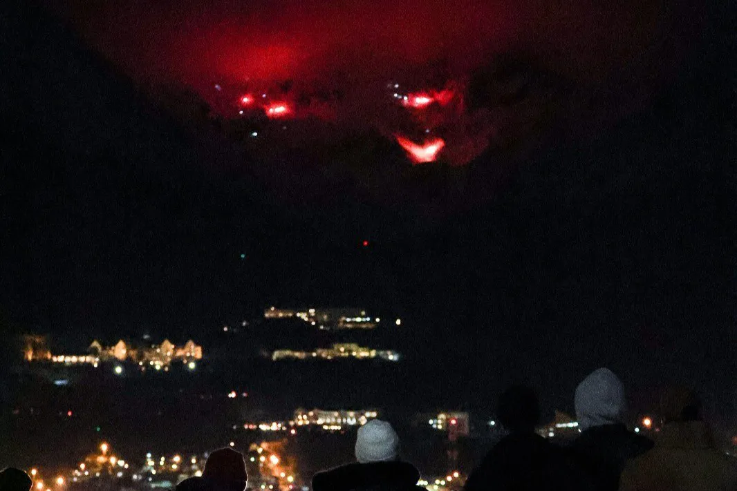 photo_4954442641240600438_y