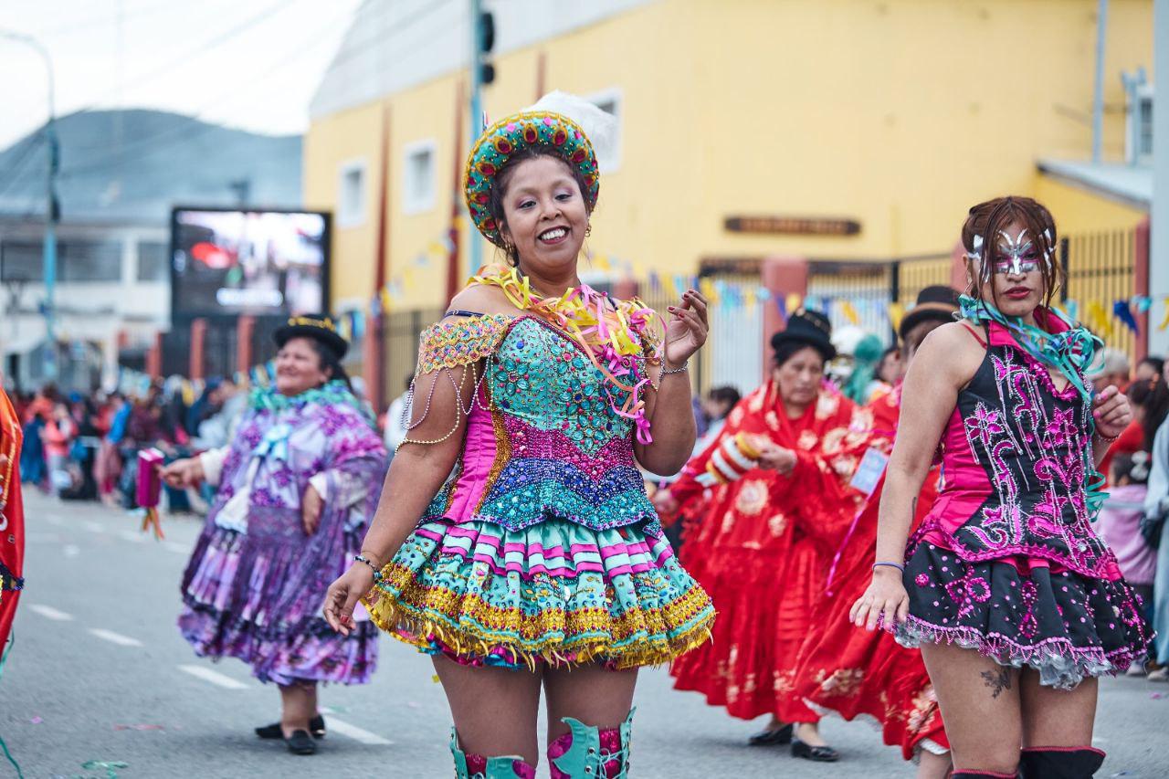 photo_5071372533168712811_y