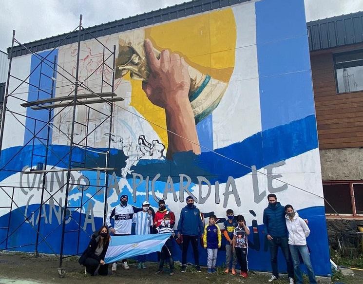 maradona mural