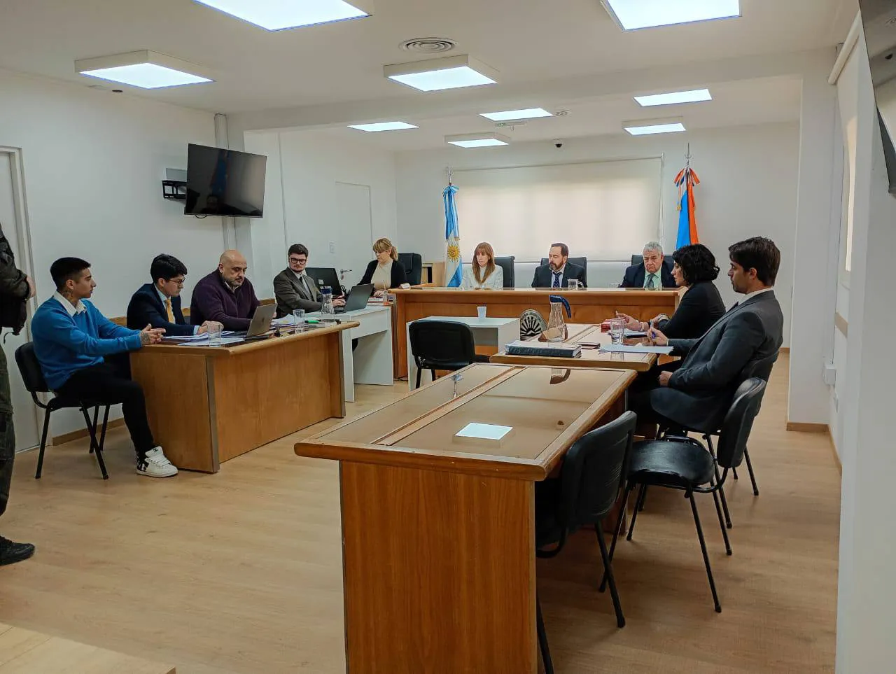 photo_5114190208902564702_y