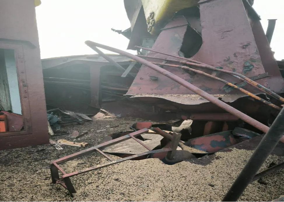 photo_5411556921086958772_y