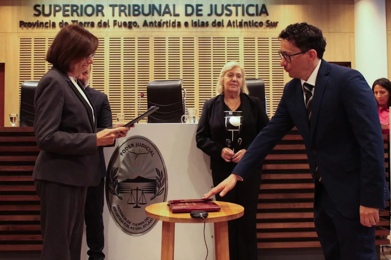 photo_5066912944071225917_y