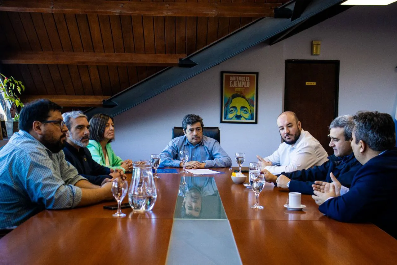 photo_5136897580733672904_y