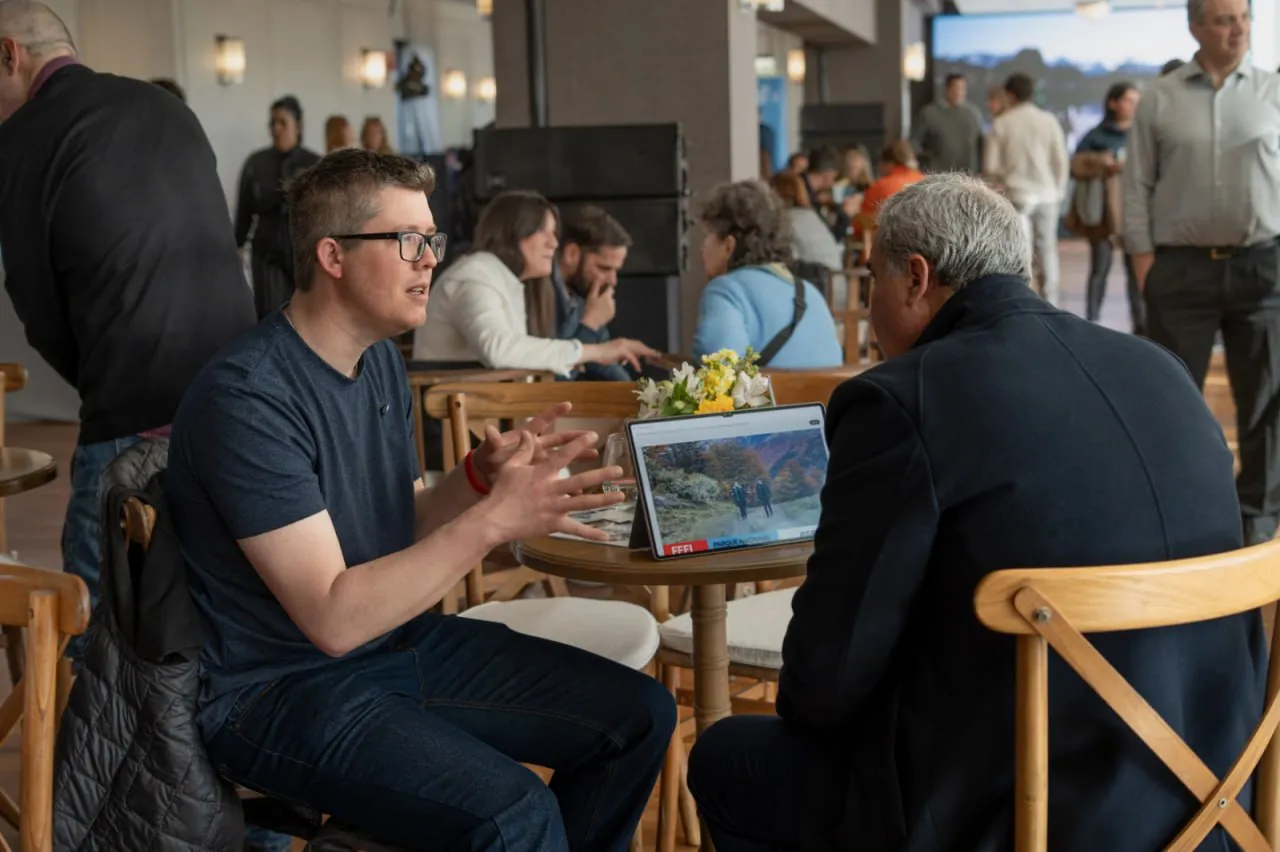 photo_5094007530513435397_y