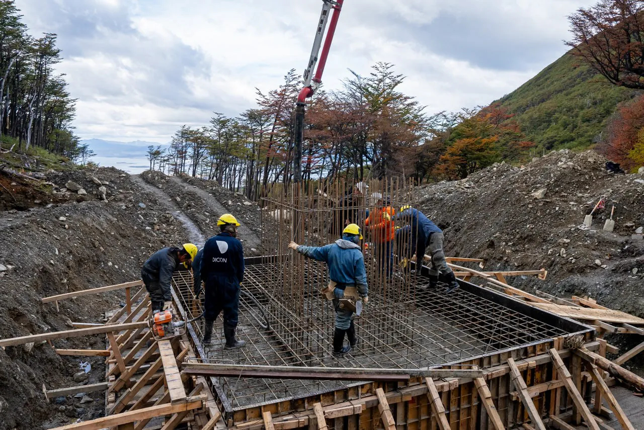 photo_5096226765881327065_y