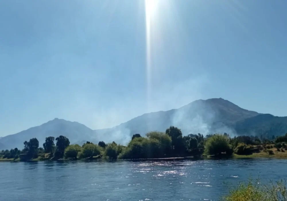 Incendio forestal en Parque Nacional Los Alerces