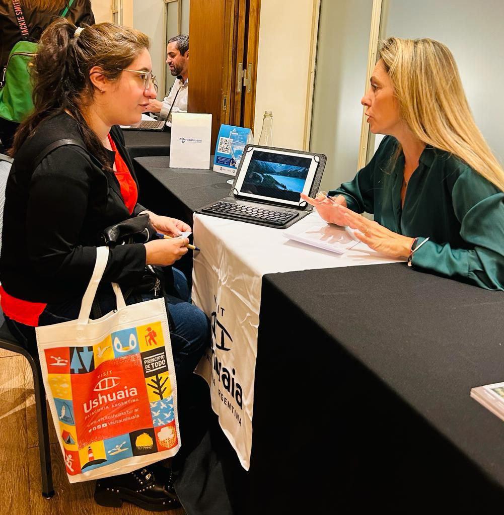 photo_5127828551129738088_y