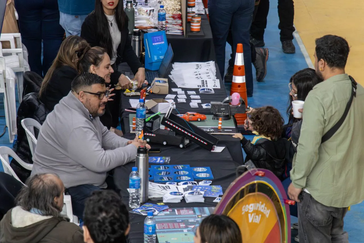 photo_5131931443197053828_y