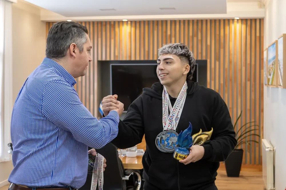 photo_5098141290506947712_w