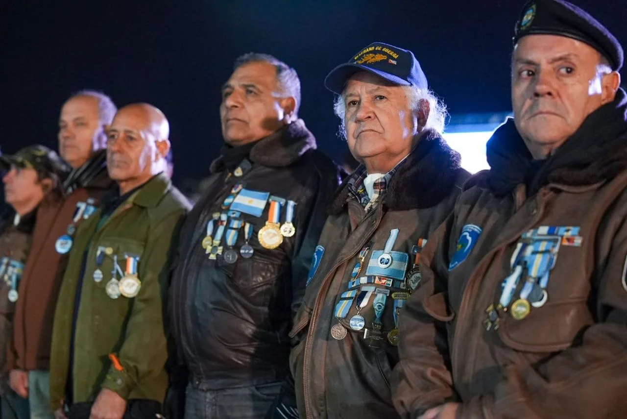 photo_5075771662015335529_y