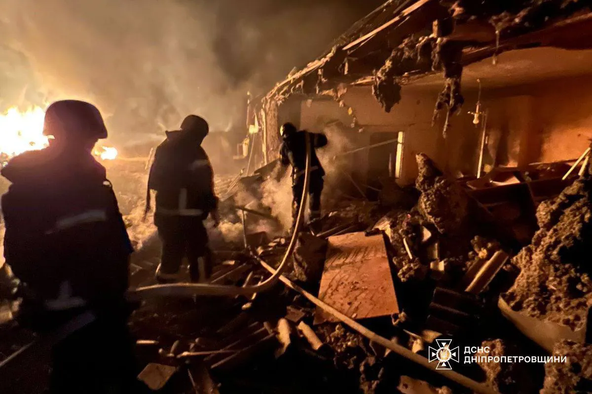 photo_5372933903691676065_y