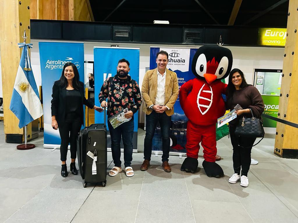 photo_4987745684509797129_y