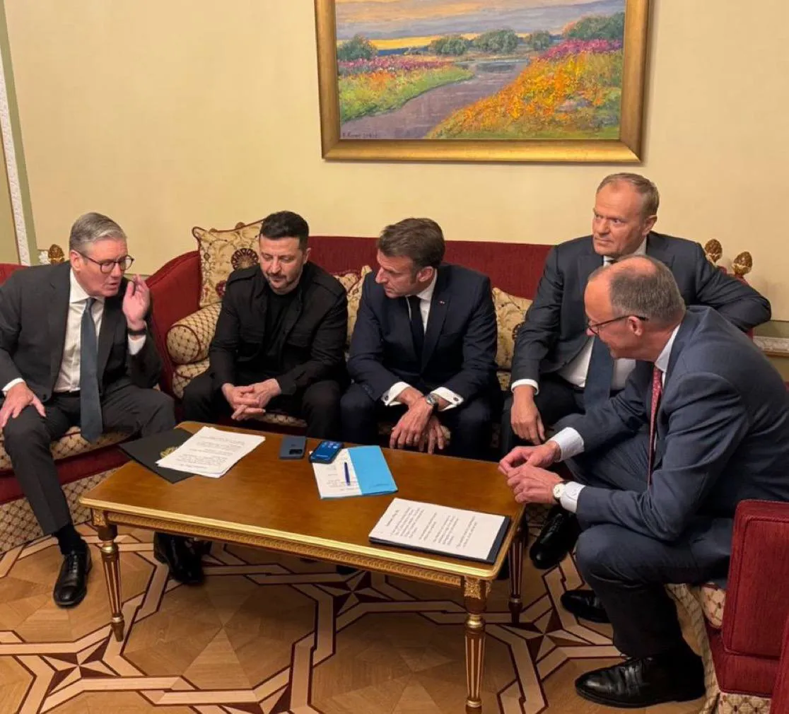 photo_4972336531557690956_y