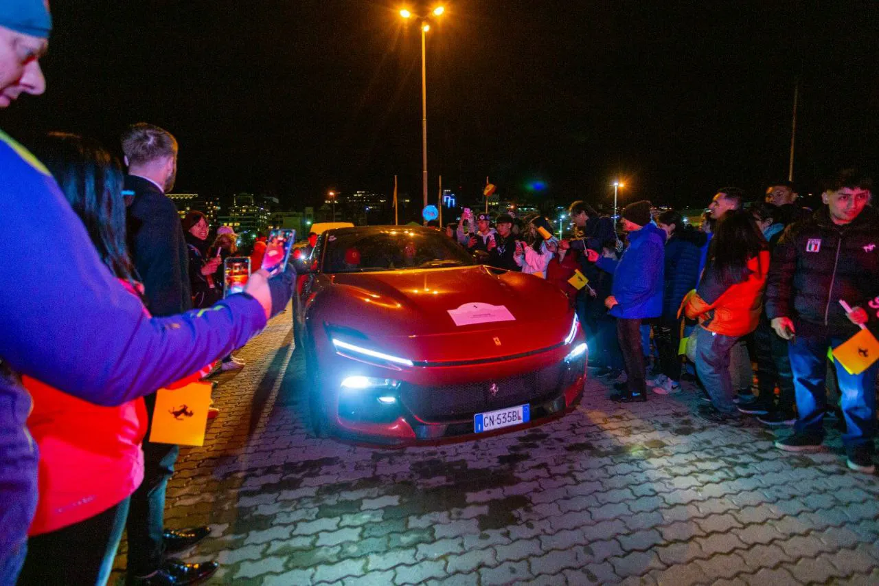 Ferrari Ushuaia turismo