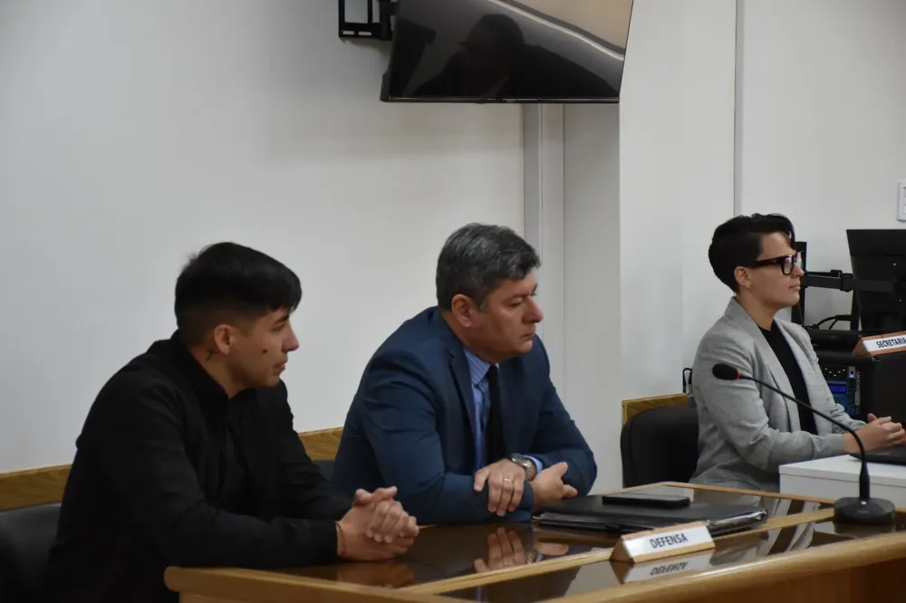 photo_5044199881408449362_w