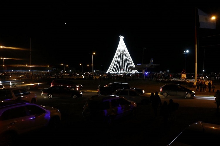 rio-grande-encendido-arbol-navidad