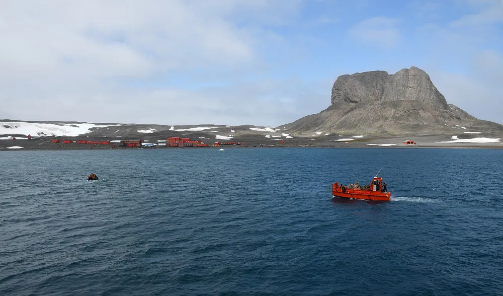 base antartida carlini