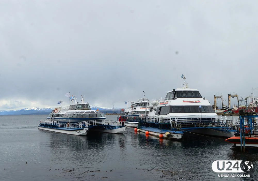 Catamaranes Ushuaia (2)