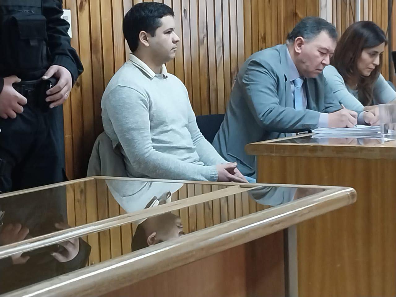 photo_4916206175196916585_y