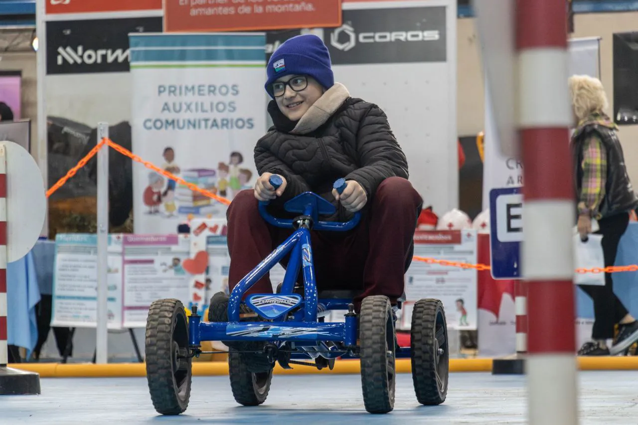 photo_5131931443197053812_y