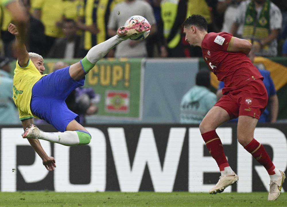 brasil serbia gol