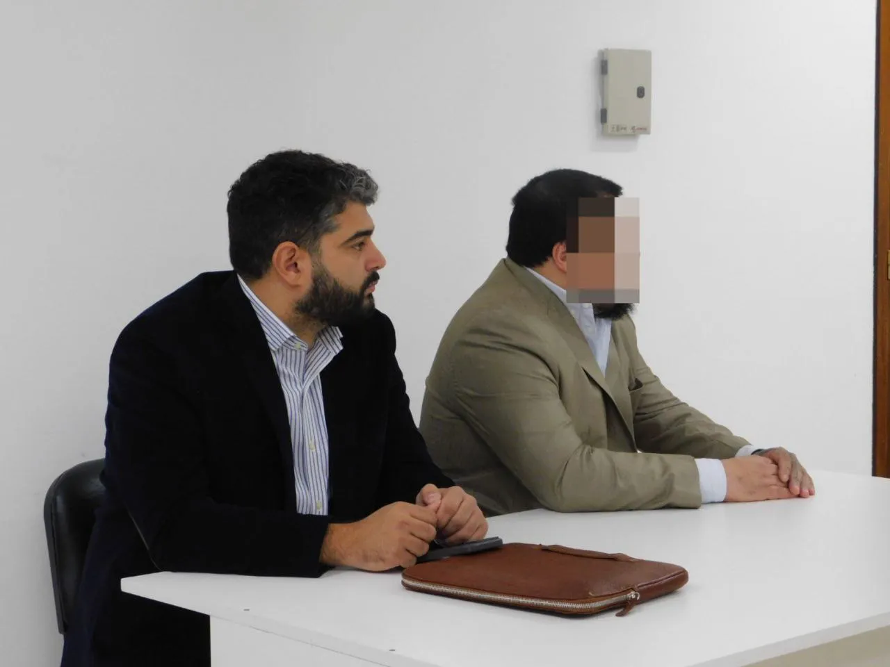 photo_5037572905780753751_y