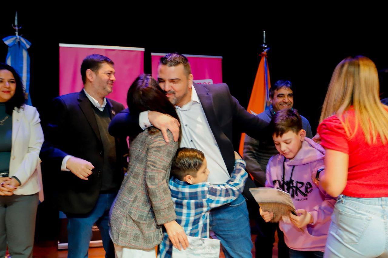 photo_4920738448025955447_y