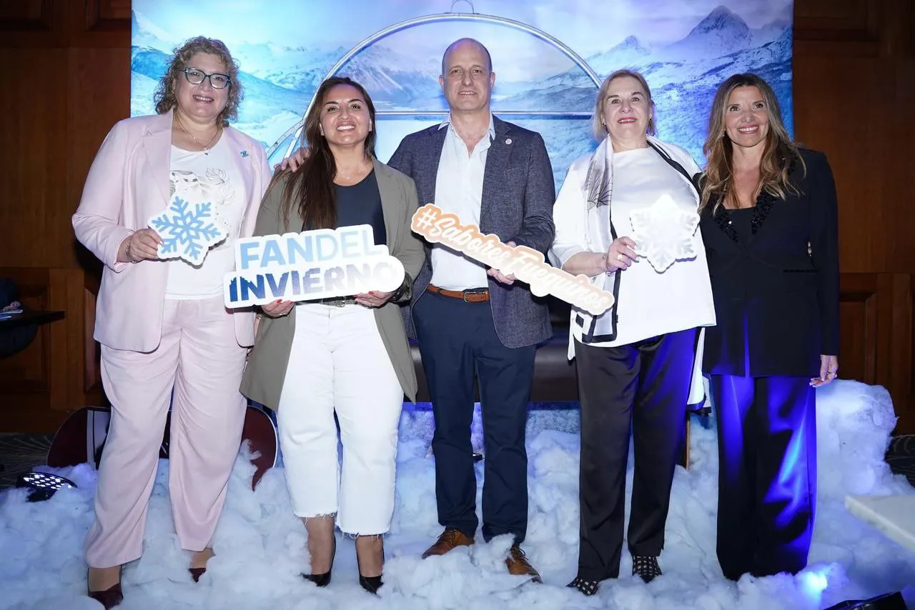 photo_4925079719364374046_y