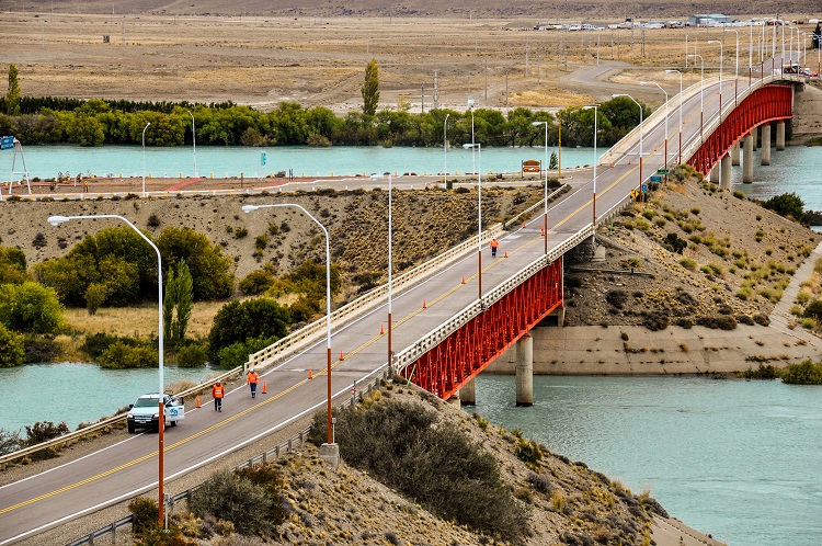 puente rio santa cruz