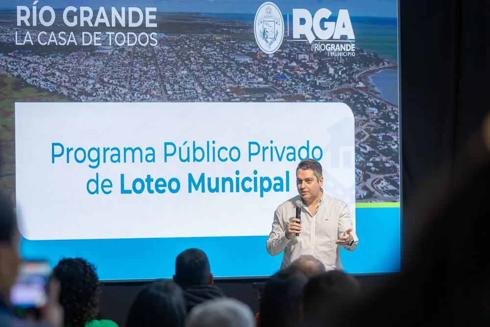 Martín Perez publico privado