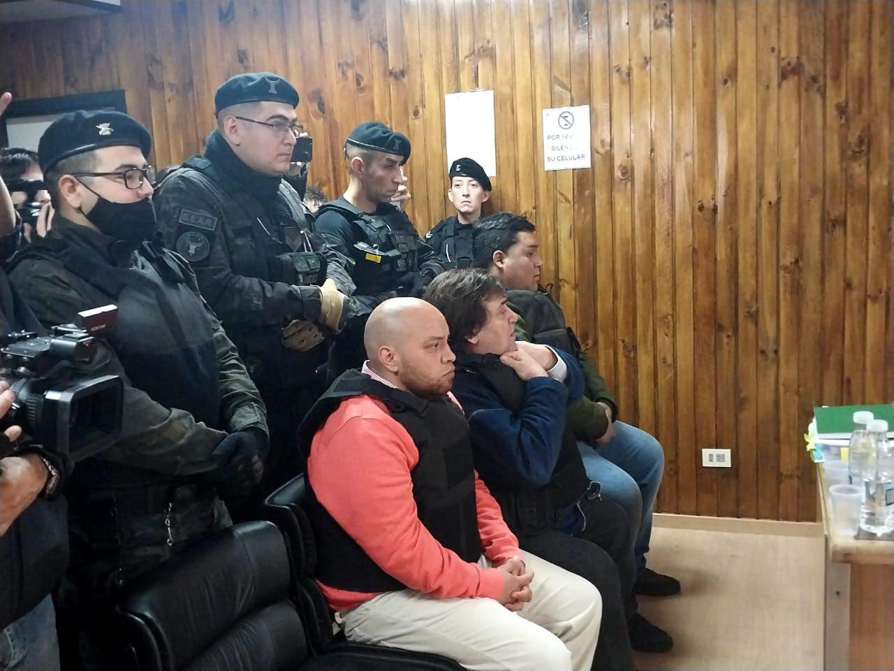 photo_4942864646361164972_y