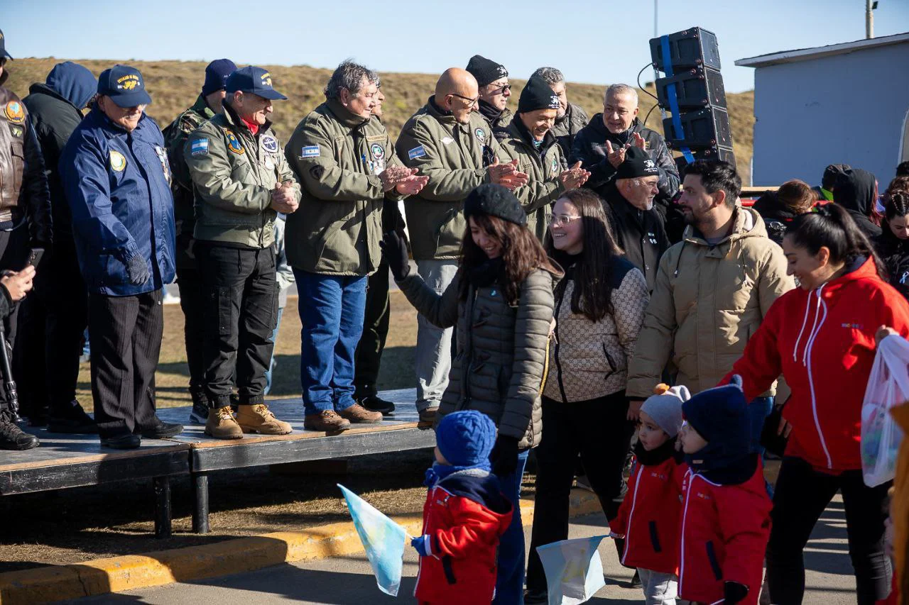 desfile 2 de abril rio grande