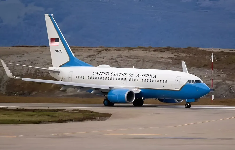 Avion de EEUU en Ushuaia