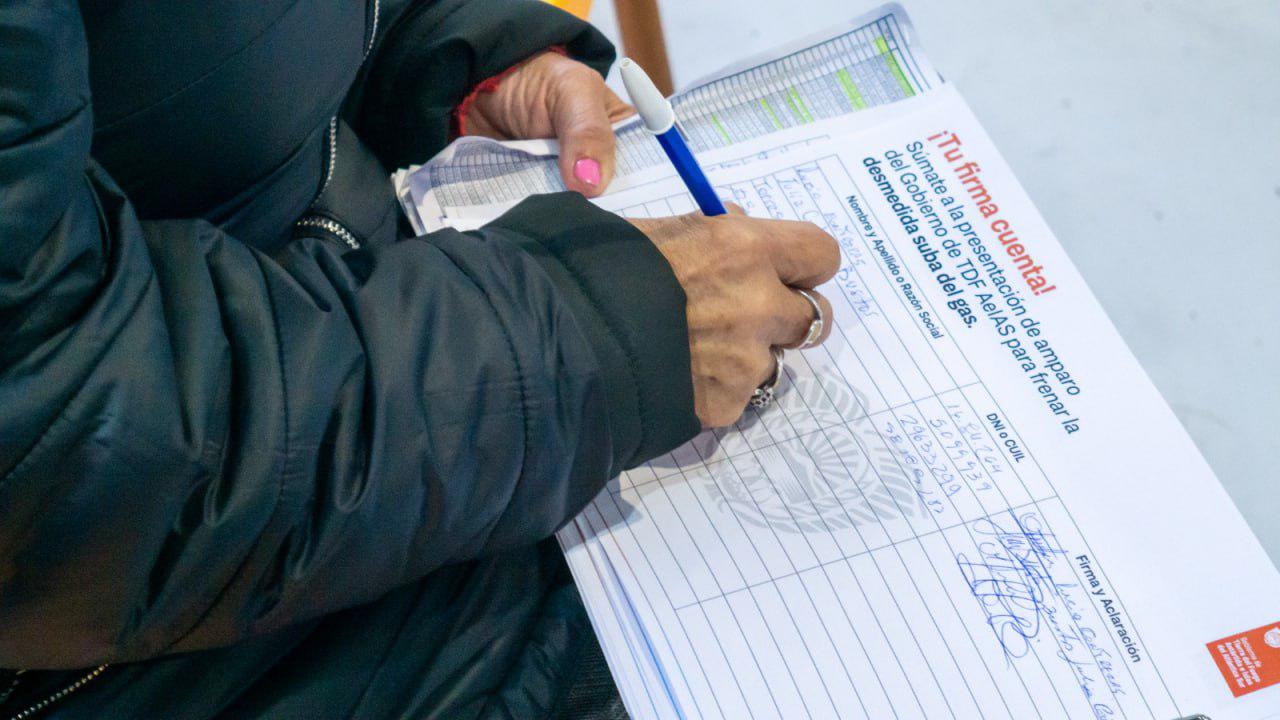 photo_5068979381686349133_y