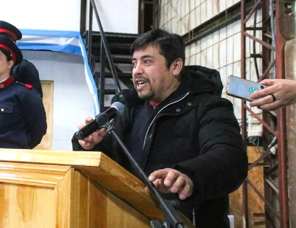 photo_5042285026070343753_y