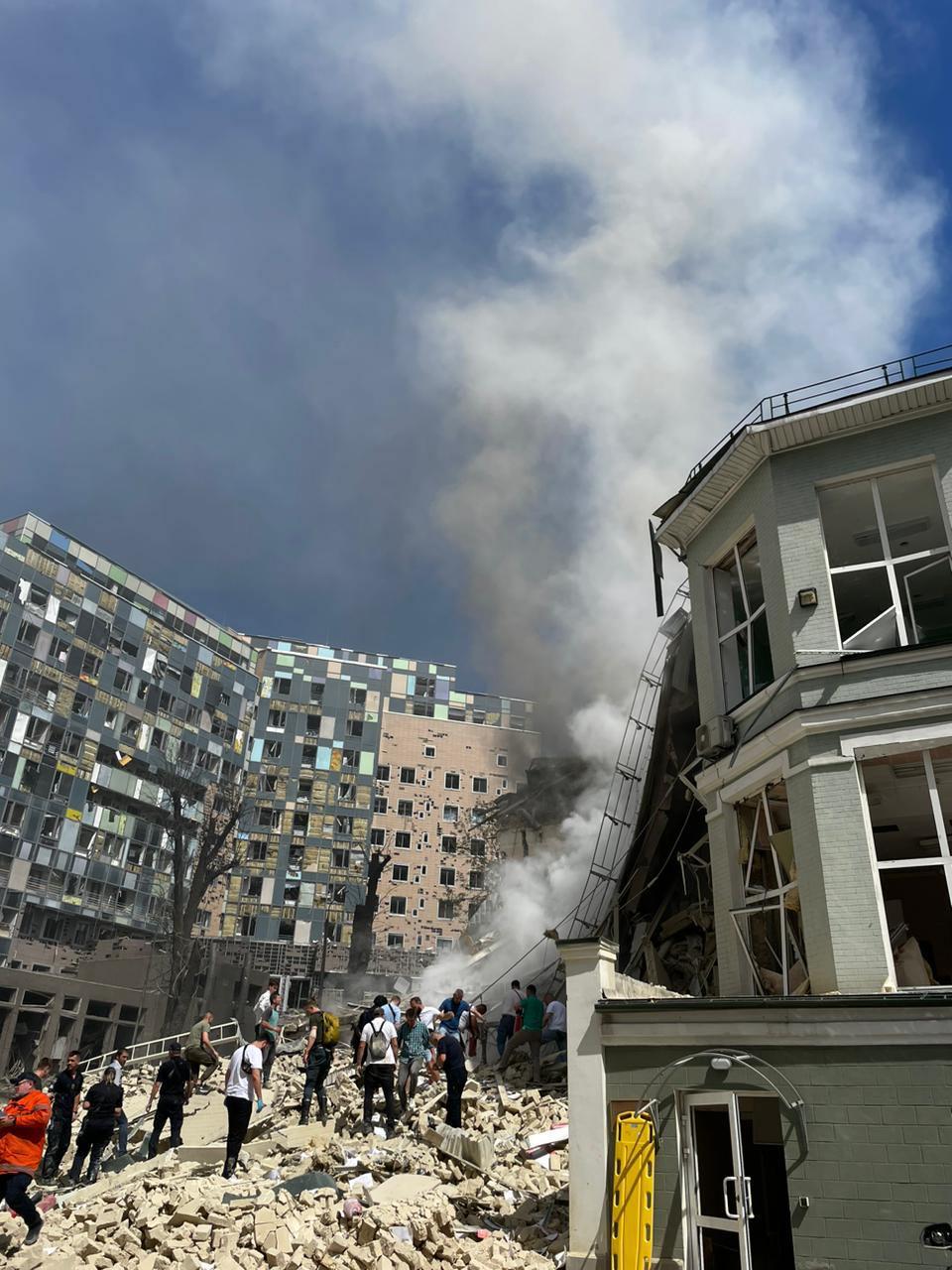 photo_5215404042396753490_y