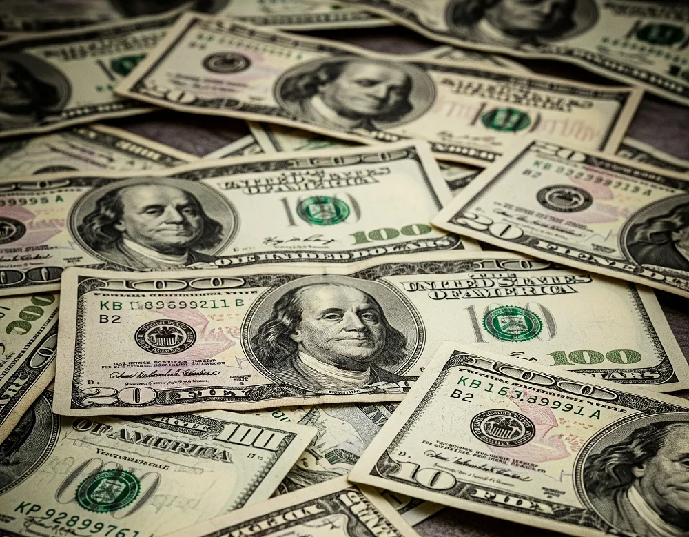dolares
