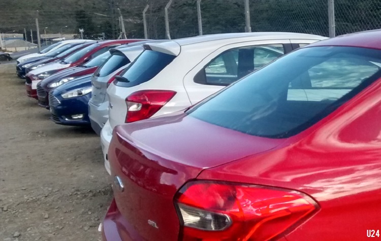 autos 750x500